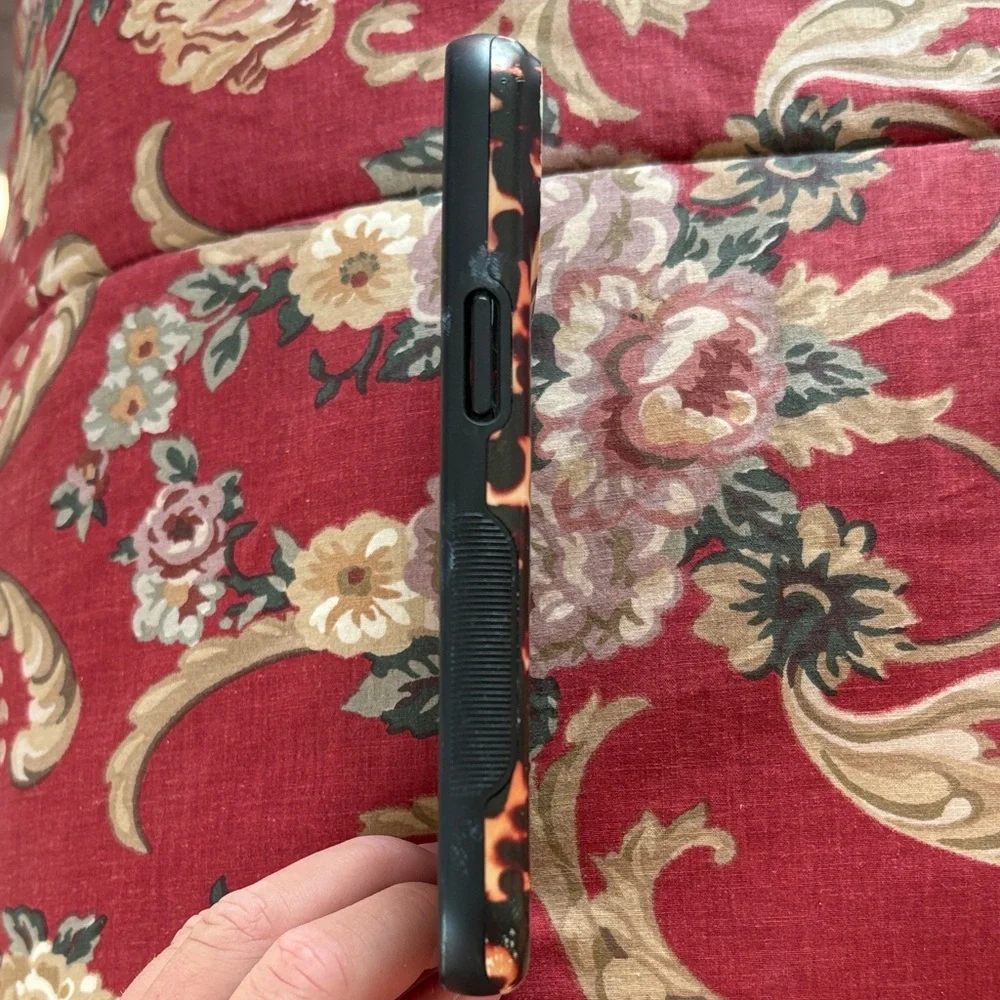Case-Mate Tortoise Shell Phone Case - Black and Tan - Picture 3 of 4